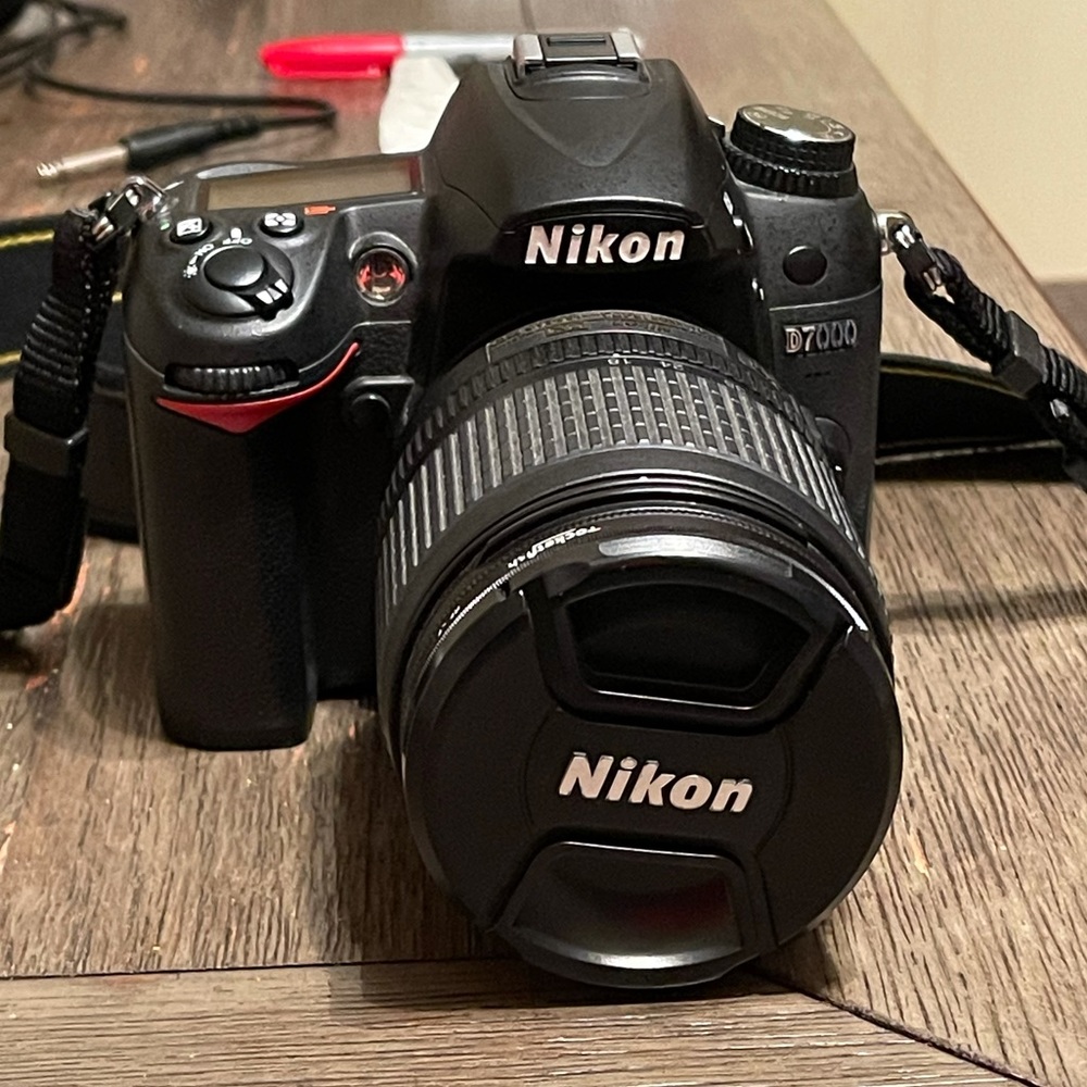 Nikon D7000 camera, like new